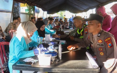 Polri Untuk Masyarakat : Polres Lumajang Gelar Bakti Kesehatan Sambut Hari Bhayangkara ke-80